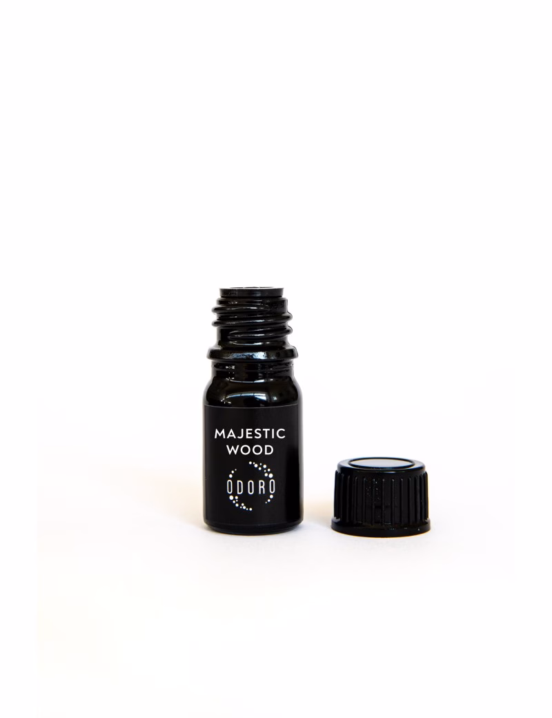 02-majestic-wood-fragrance-sample-bronze.jpg — miniatură