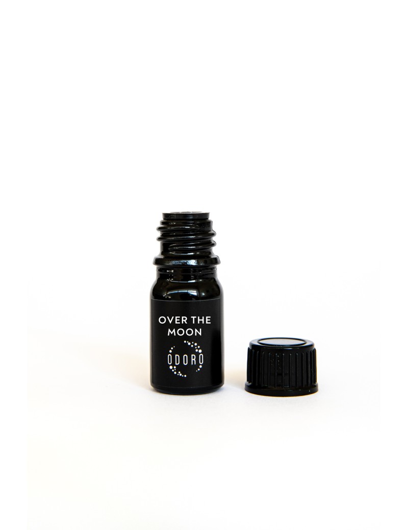 02-over-the-moon-fragrance-sample-elements.jpg — miniatură