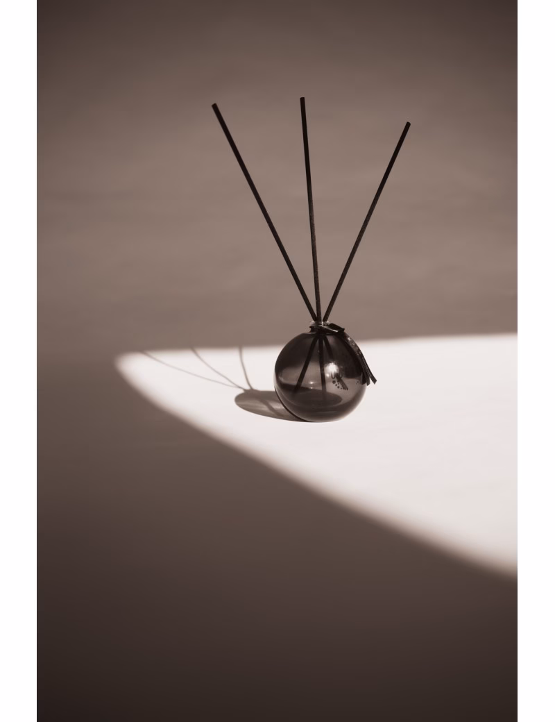 03-ambergris-home-fragrance-90-ml-mood.jpg — miniatură
