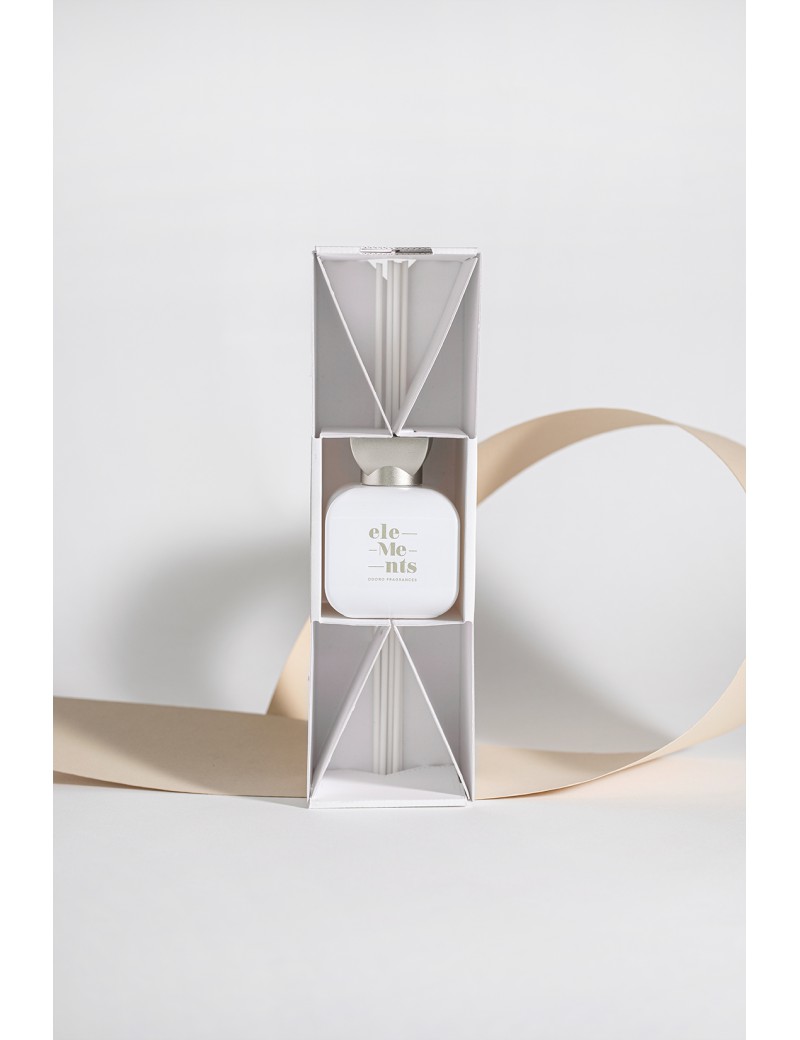 04-over-the-moon-home-fragrance-100-ml-elements.jpg — miniatură