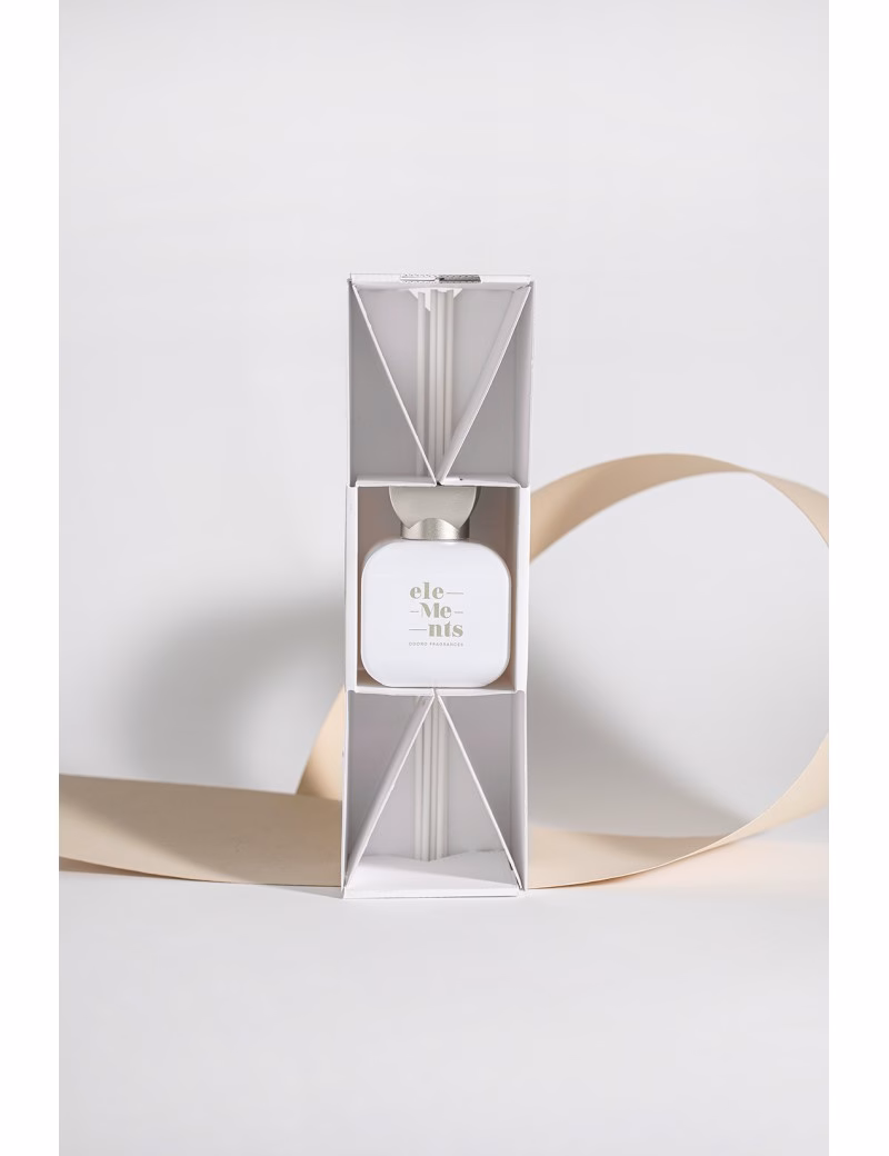 04-over-the-moon-home-fragrance-100-ml-elements.jpg — miniatură